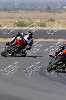 media/Oct-08-2022-SoCal Trackdays (Sat) [[1fc3beec89]]/Turn 11 Backside (1145am)/